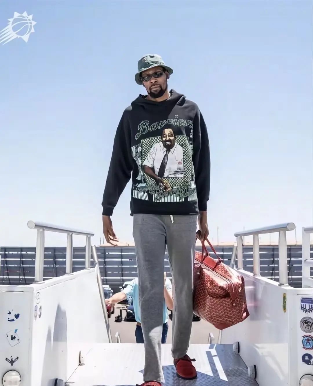 端多了一层 端多了一层